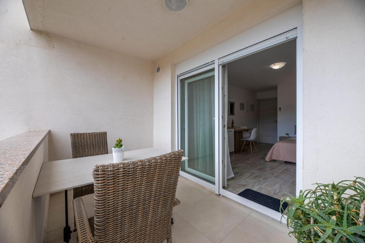 Apartments Augustinovic Baška Eksteriør billede