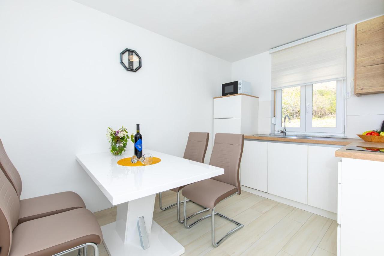 Apartments Augustinovic Baška Eksteriør billede