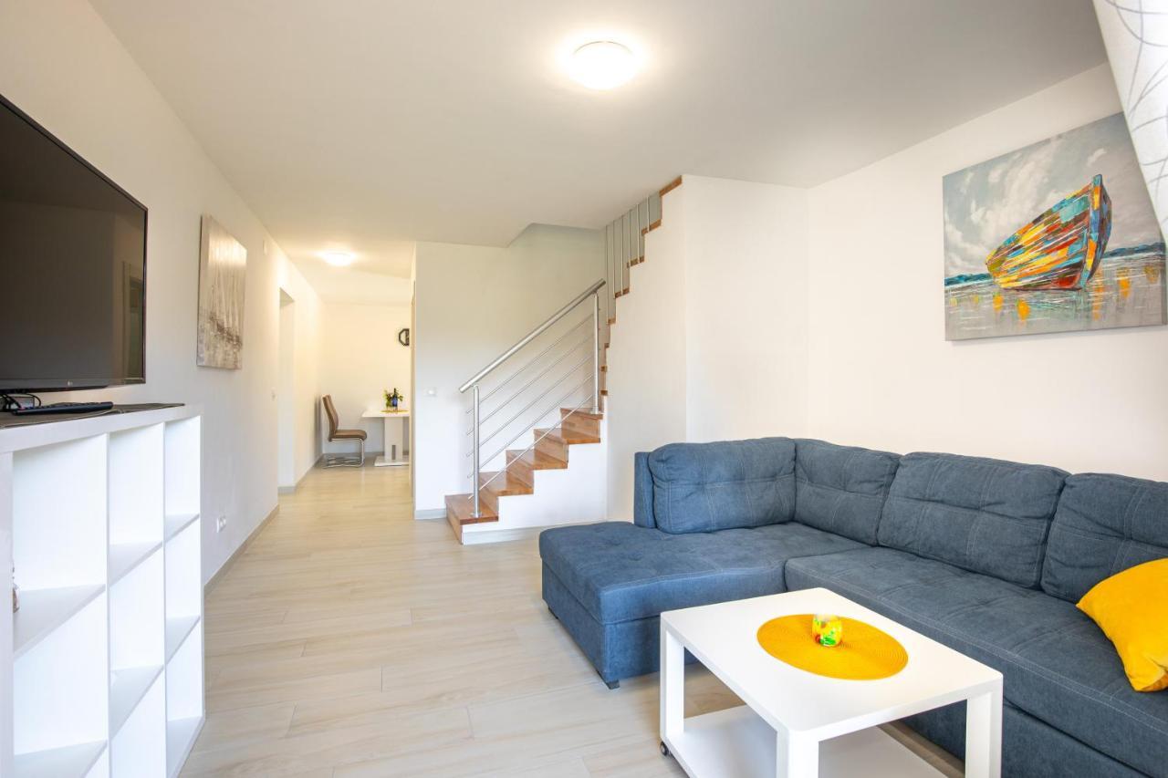 Apartments Augustinovic Baška Eksteriør billede