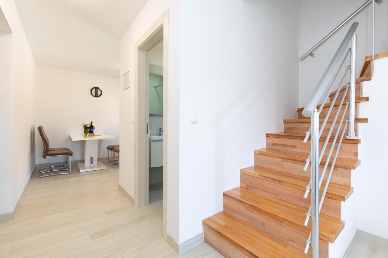 Apartments Augustinovic Baška Eksteriør billede